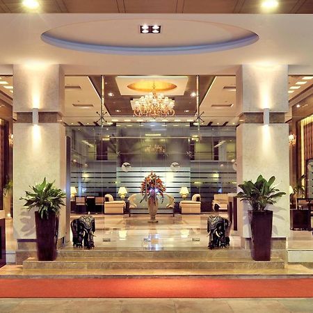 Fortune Jp Palace, Mysore - Member Itc Hotels' Group Zewnętrze zdjęcie Lobby