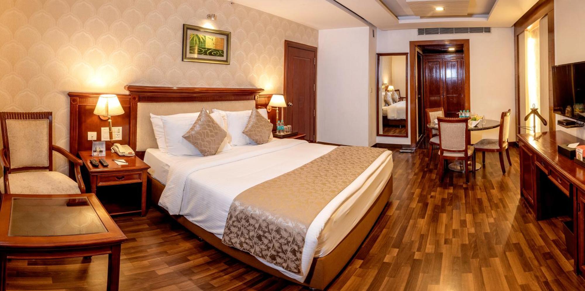 Fortune Jp Palace, Mysore - Member Itc Hotels' Group Zewnętrze zdjęcie A room at the hotel