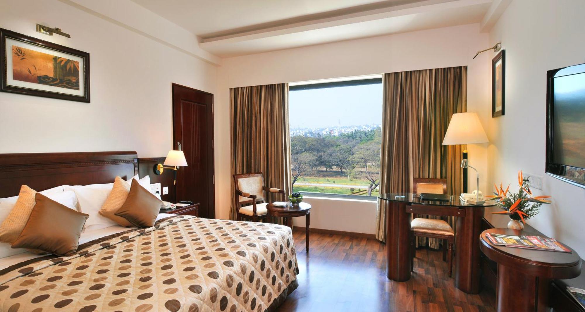 Fortune Jp Palace, Mysore - Member Itc Hotels' Group Zewnętrze zdjęcie A room at the Taj Bengal
