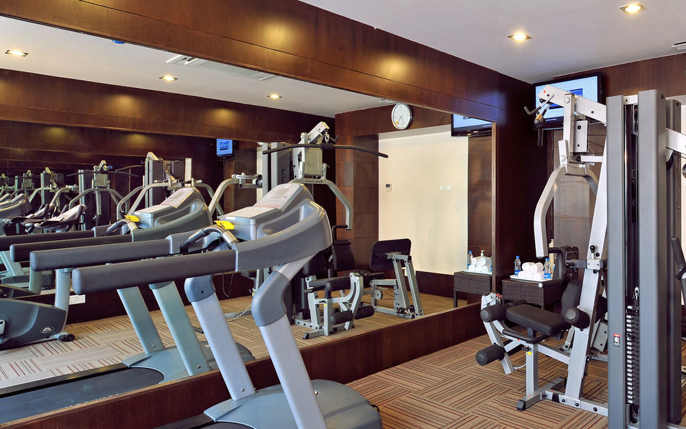Fortune Jp Palace, Mysore - Member Itc Hotels' Group Zewnętrze zdjęcie The gym at the hotel